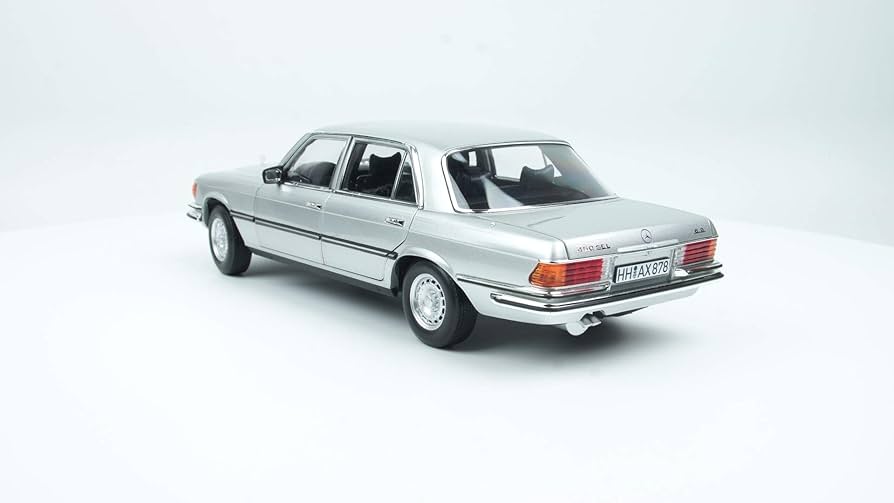 ノレブ 1/18 メルセデスベンツ 450 SEL 6.9 1976 NOREV 1976 Mercedes Benz 450 SEL 6.9 W116 Black Color 1:18
